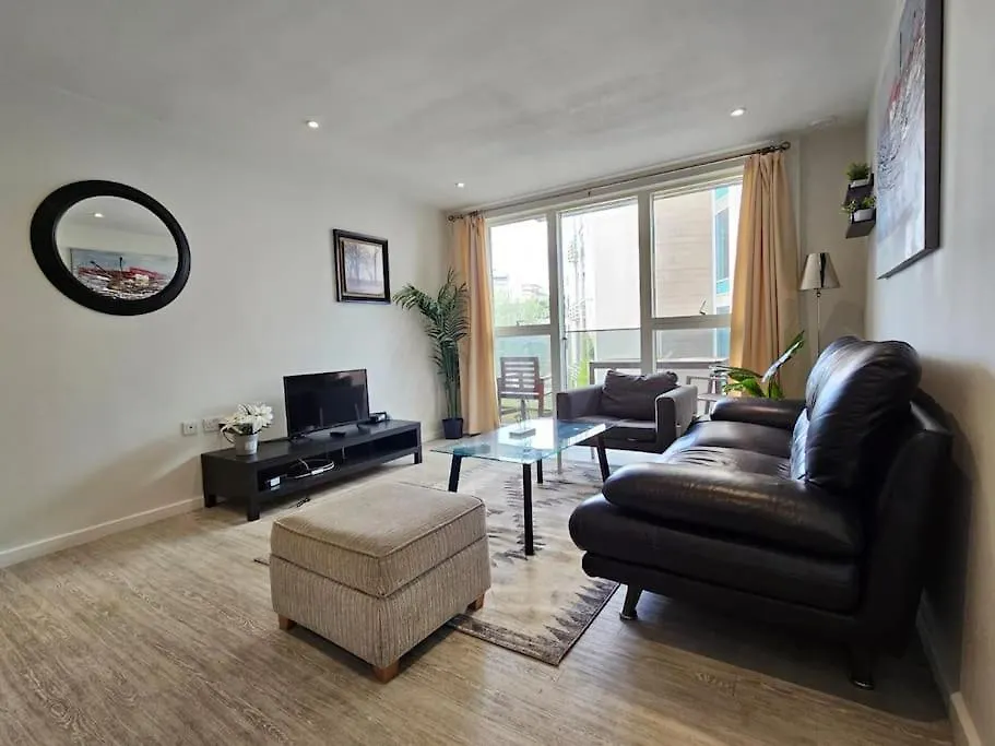 Apartment Flash Sale Brighton Train Station 2 Bedroom Flat Bn17Fle59