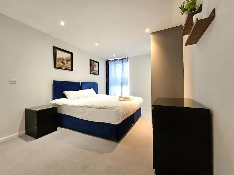 Flash Sale Brighton Train Station 2 Bedroom Flat Bn17Fle59 United Kingdom