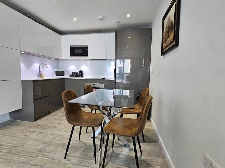 Apartment Flash Sale Brighton Train Station 2 Bedroom Flat Bn17Fle59