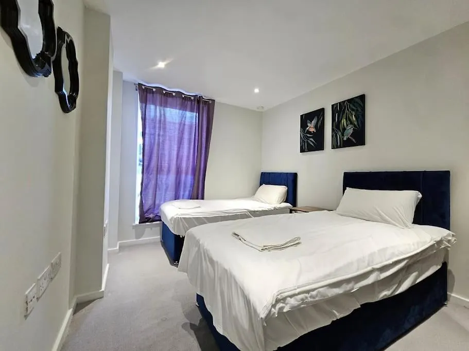 Apartment Flash Sale Brighton Train Station 2 Bedroom Flat Bn17Fle59 United Kingdom